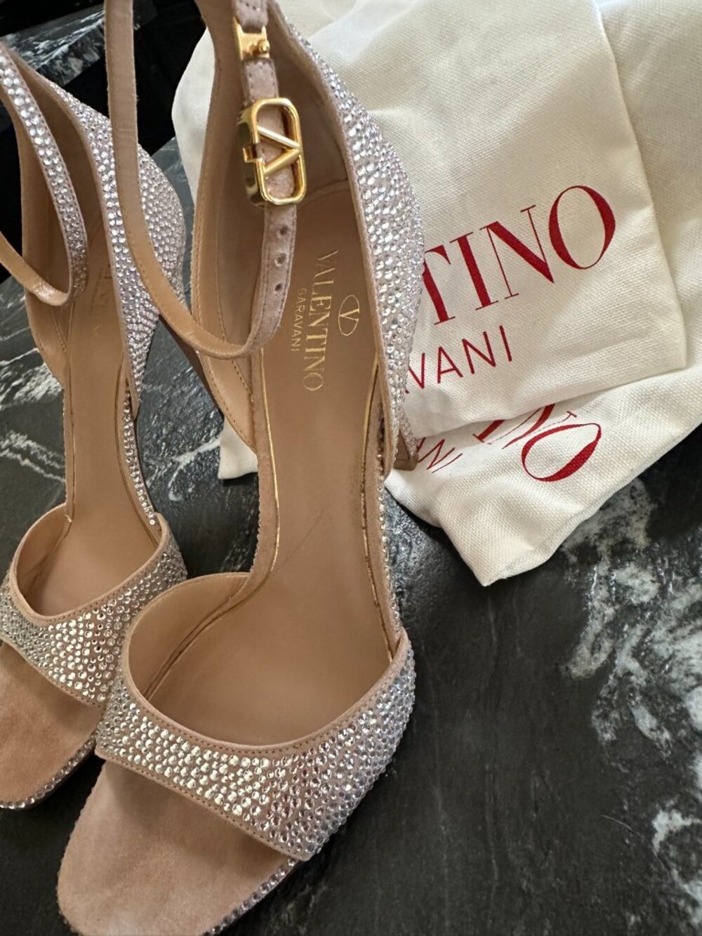 Valentino Garavani Crystal Embellished Sandals 38.5